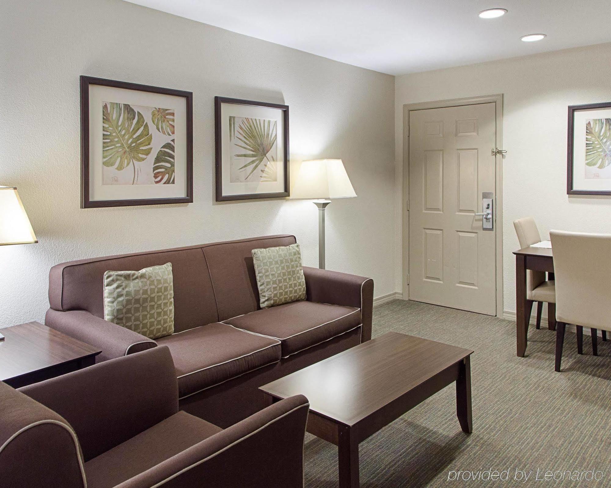 Clarion Inn & Suites Conference Center Covington Eksteriør billede