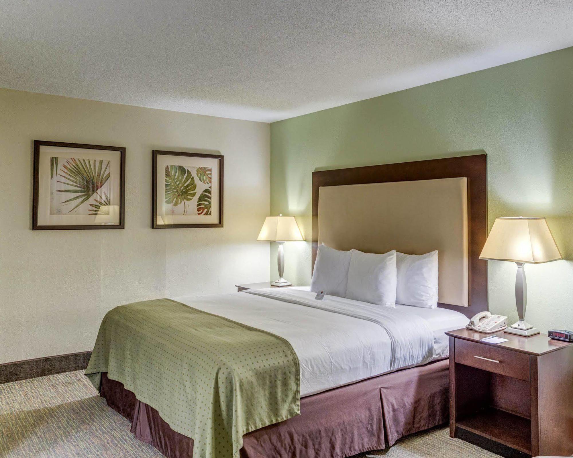 Clarion Inn & Suites Conference Center Covington Eksteriør billede