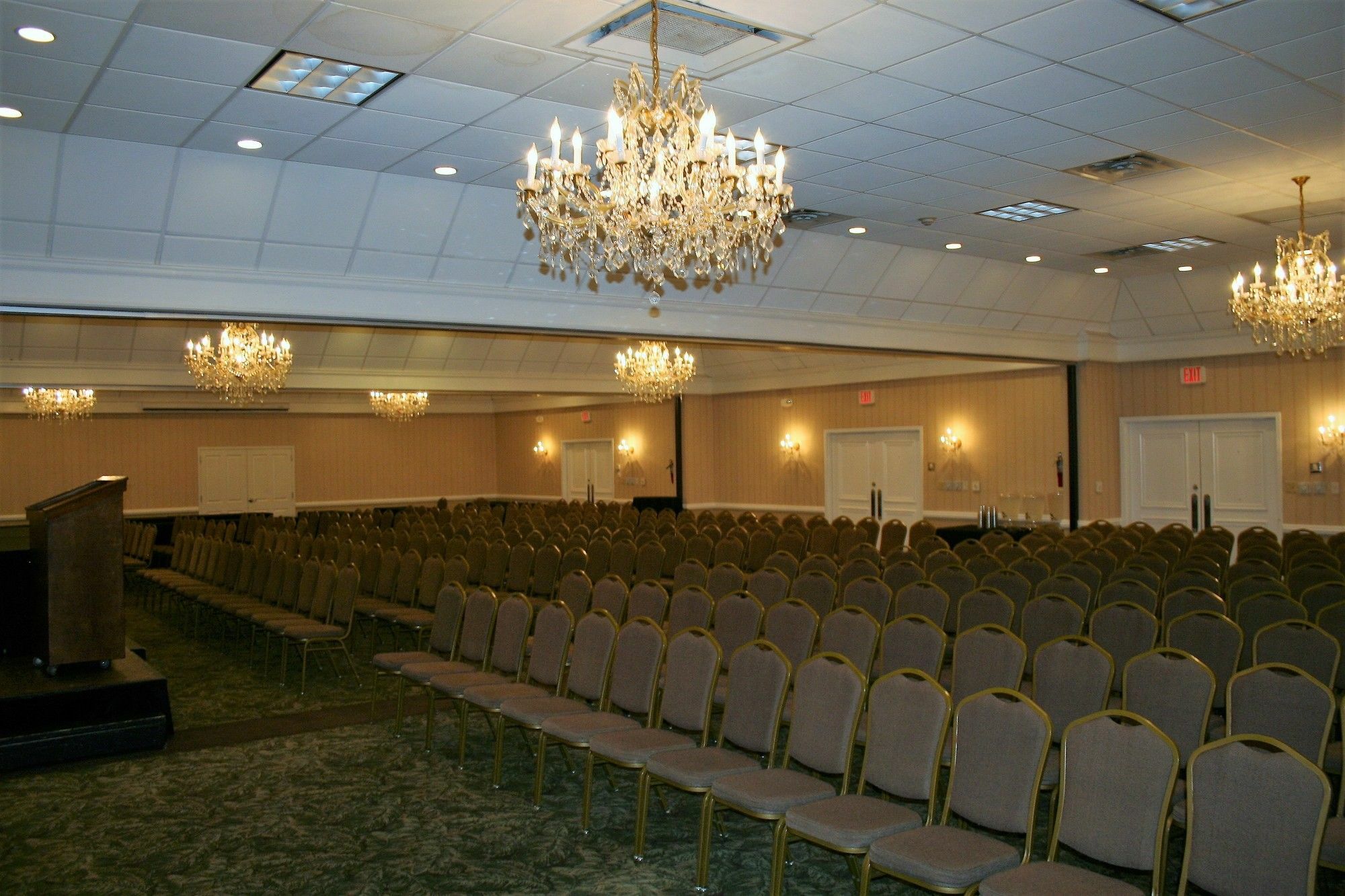Clarion Inn & Suites Conference Center Covington Eksteriør billede